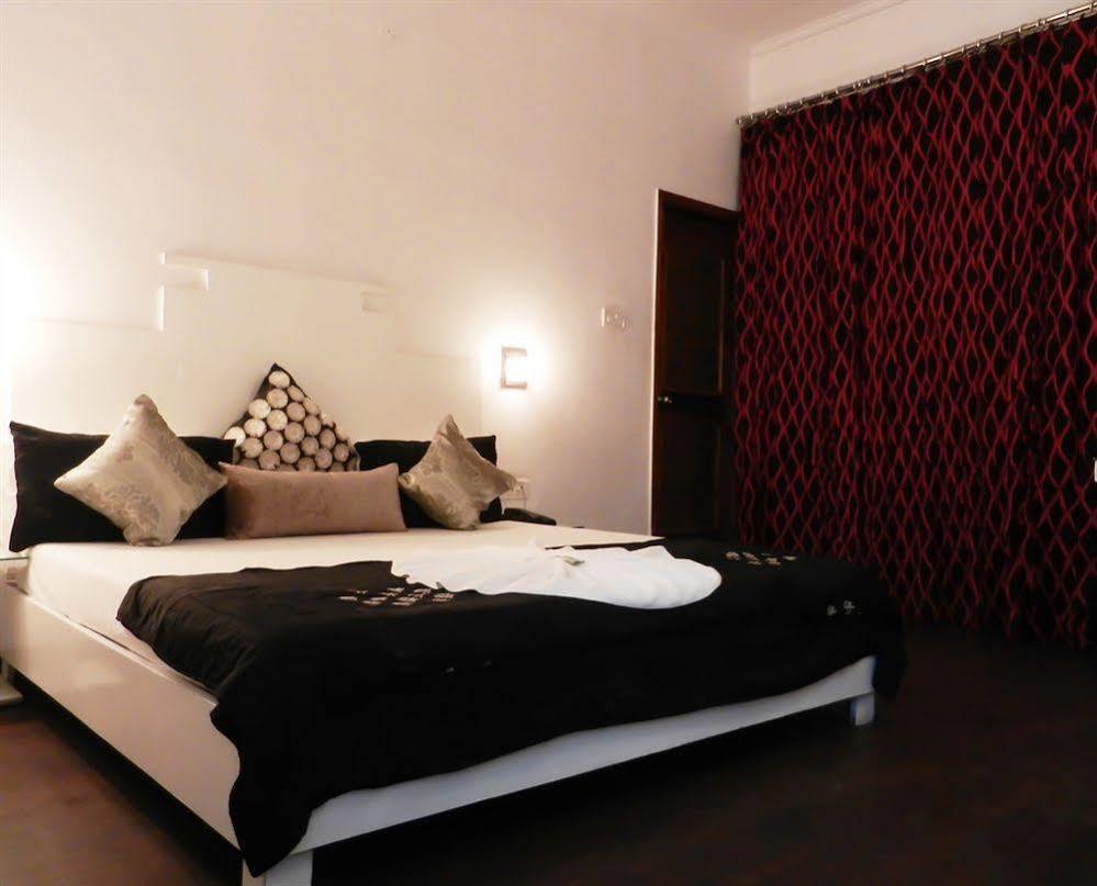 Itsy Hotels Banana Boutique Varanasi Exterior photo